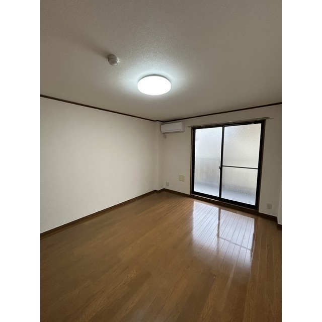 アンプルール フェール Surie202号室 内観