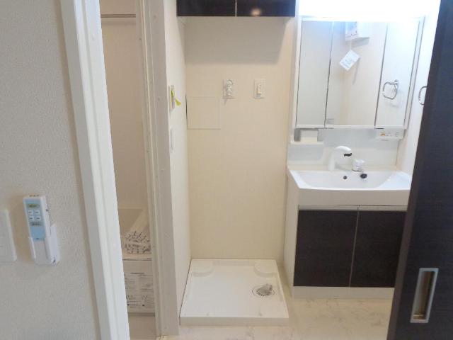 アヴァンサ 室内