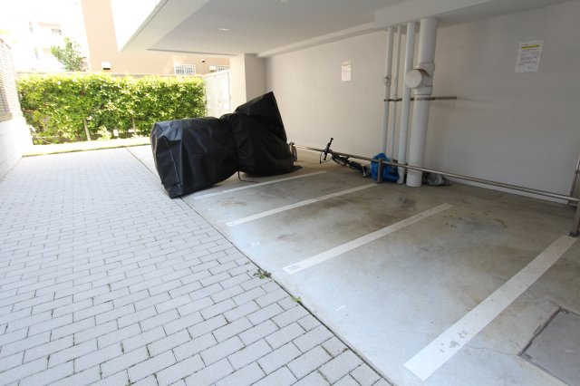 プラウドフラット学芸大学Ⅱ303号室 駐車場