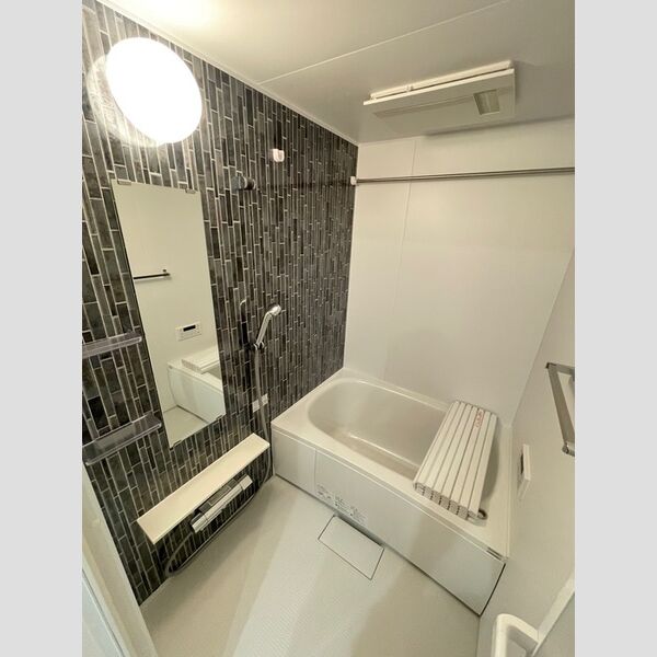 ラペーシュ湘南台203号室 浴室