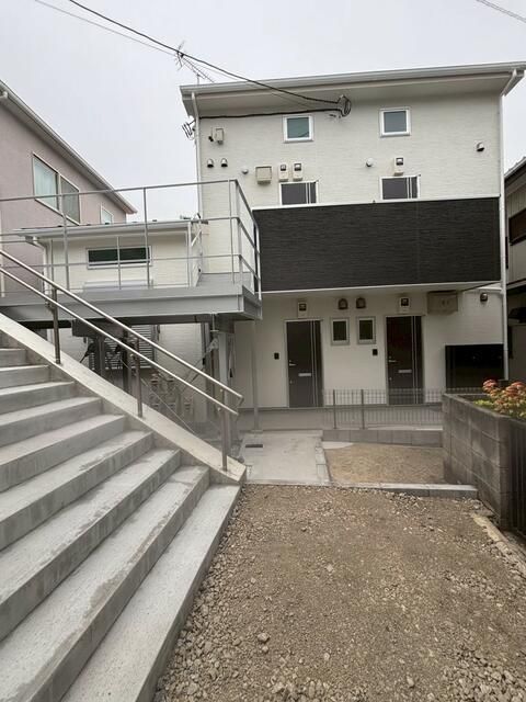 ｍｏｎｏｒｏ102号室 エントランス