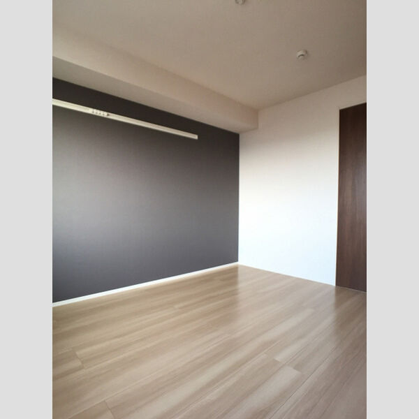 ファミールS 北側洋室(7帖)