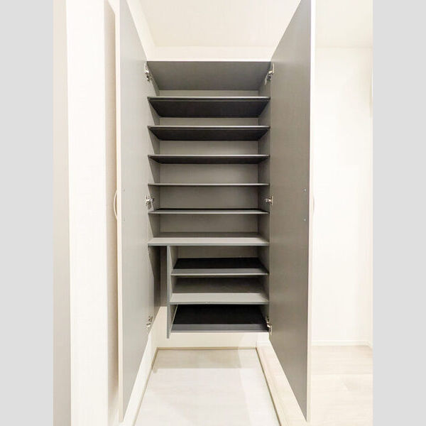 プレジール・ドゥ・ラ・ヴィ 玄関