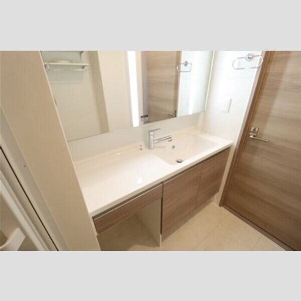 Ferro Palazzo　C棟 洗髪洗面化粧台