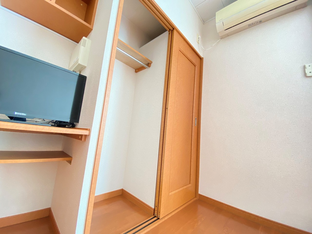 レオパレスエトワール松原 内観