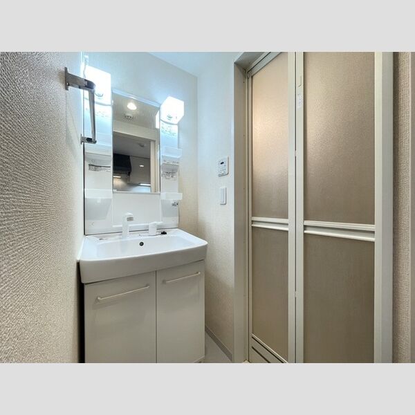 ミラージュ新子安406号室 洗髪洗面化粧台