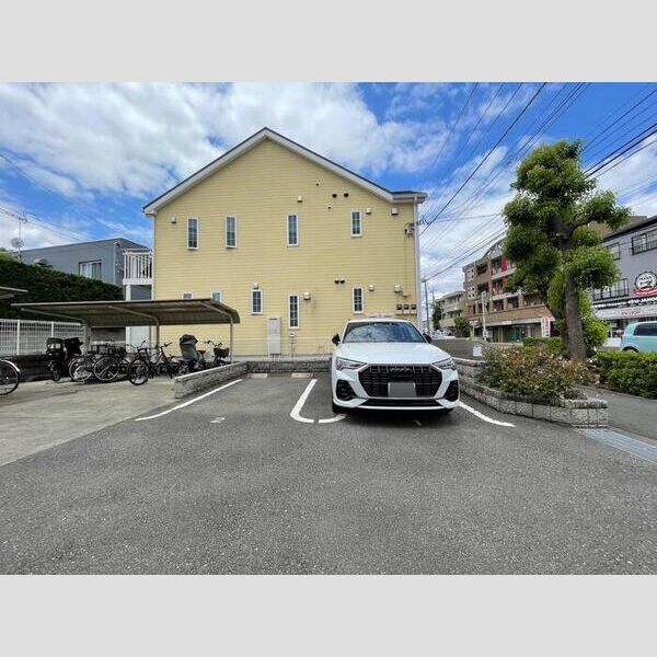 Elysion west 駐車場