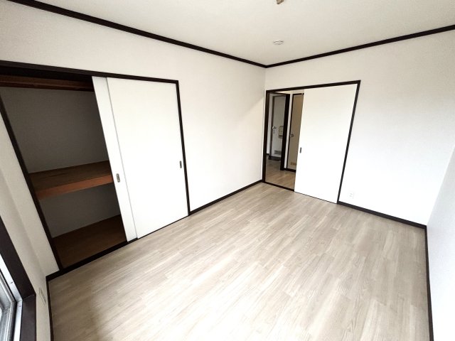 タウニー稲美Ｂ0202号室 清潔感のある洋室です。