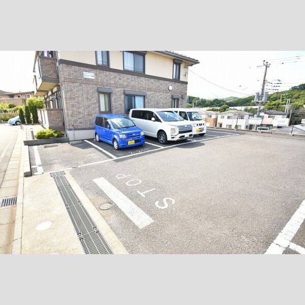 グランフォート　壱番館 駐車場