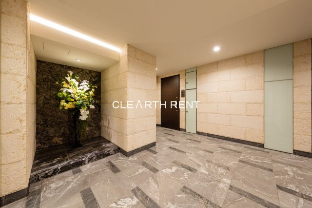 コンシェリア駒沢 ＴＨＥ ＲＥＳＩＤＥＮＣＥ ★外観とは対象的にホワイトカラーを基調とした気品ある共有部★