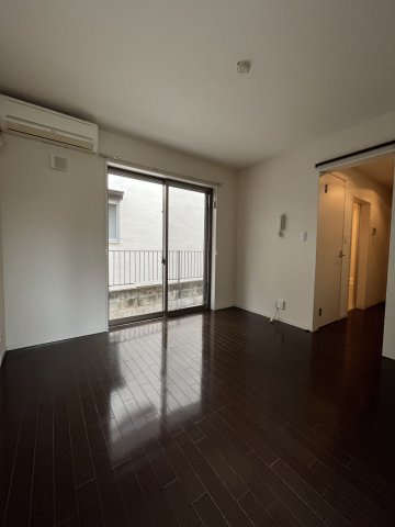 ＬＹＮＸ国領0103号室 リビング