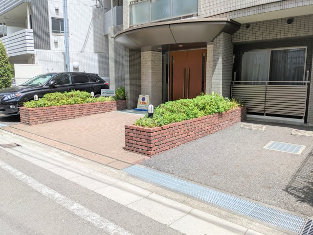 アイビーテラス304号室 エントランス