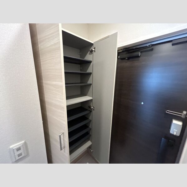 グラナーデ扇Ⅰ　C101号室 玄関