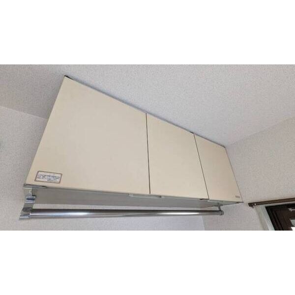 メゾン・ド・ルージュ 収納