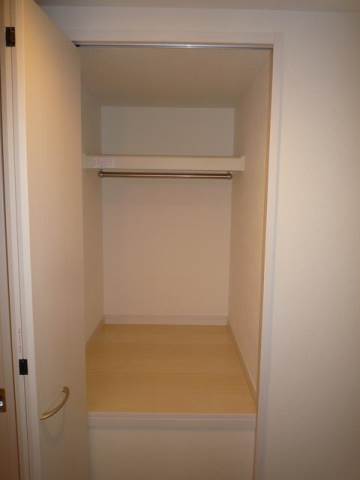 バーミープレイス平井2階 収納