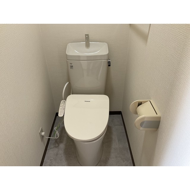 グランデュール瀬戸岡 内観