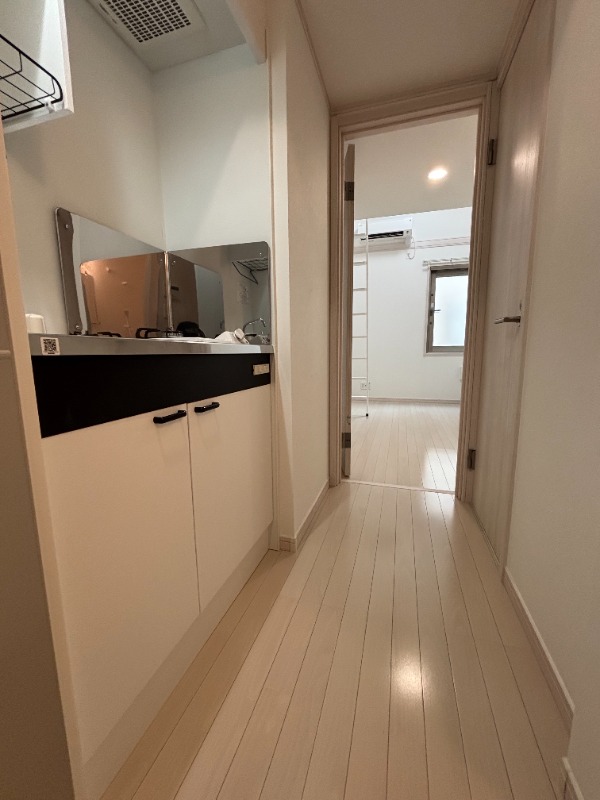 リブ東小岩 キッチンには小さいですが収納もあります