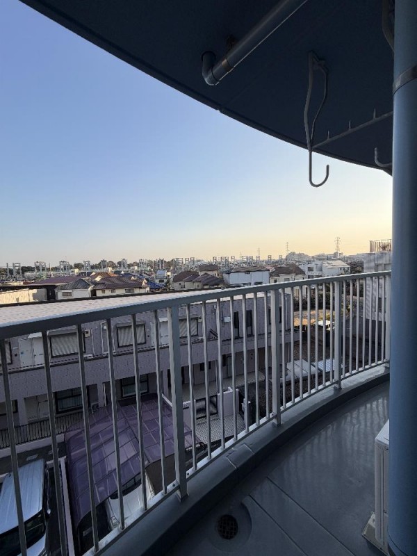 ファルム烏山4階 バルコニー