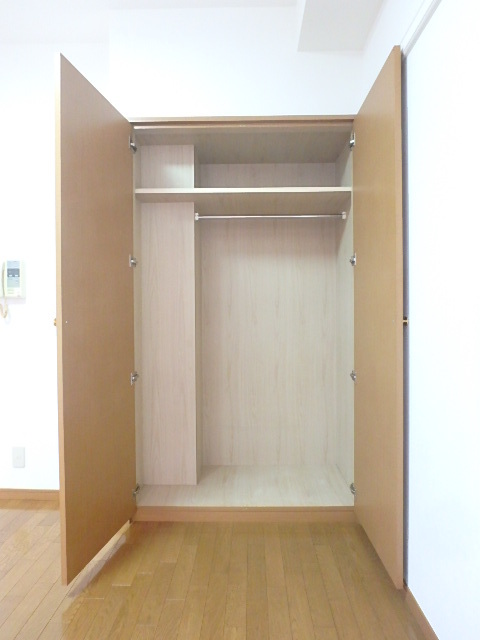 ガーラ笹塚駅前 大きなスペースがあり、収納には困りません