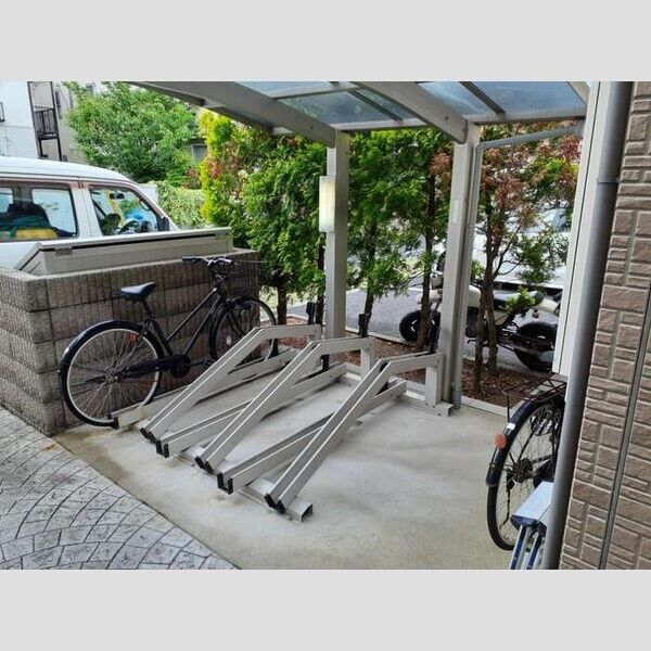 レルミタージュ 駐輪場