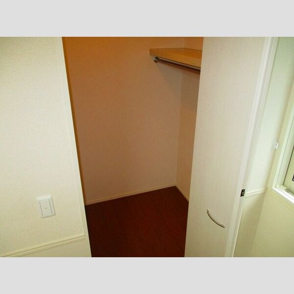 ルミエールE ウォークインクローゼット