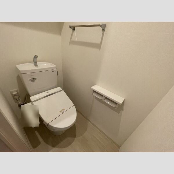 コンフォーティア102号室 同建物別部屋の参考画像