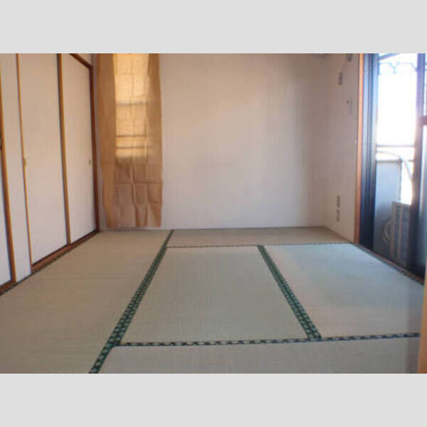 クレール本郷201号室 和室