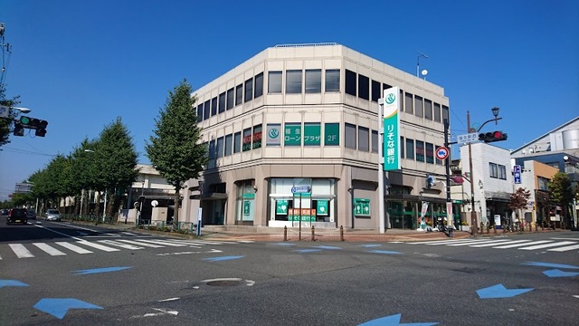 アクアハウス りそな銀行福生支店