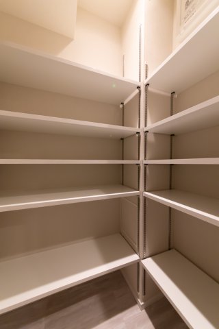 プラウドフラット両国サウス915号室 収納