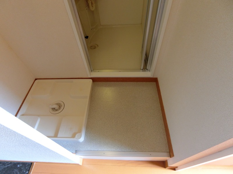 プランドール鶴間 洗濯機置場