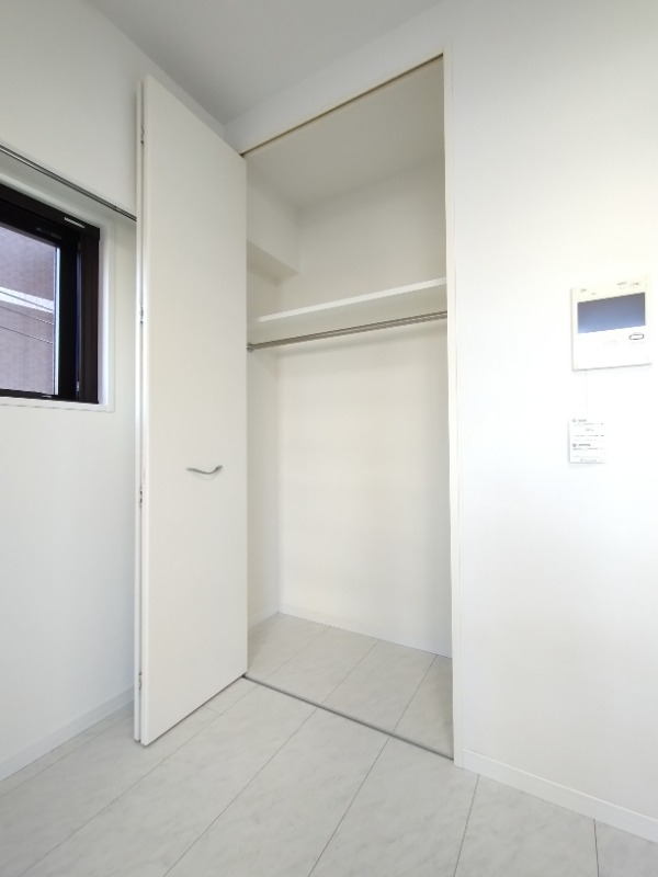 クレイシア西横浜8階 収納