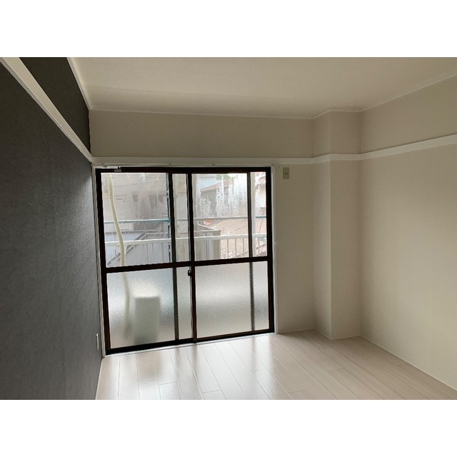 第一登美ビル リビング