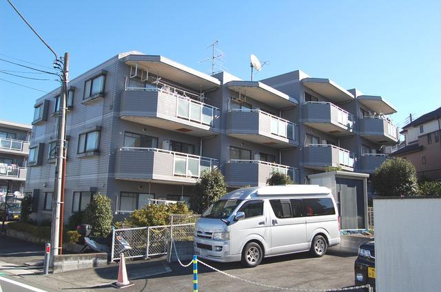 ロイヤル二俣川Ｃ棟3階 外観