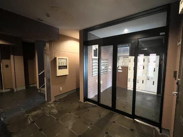 ＢＲＯＯＫＳＴＯＮＥ横濱303号室 外観写真（昼）