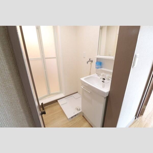 農住メゾン霞302号室 洗面所