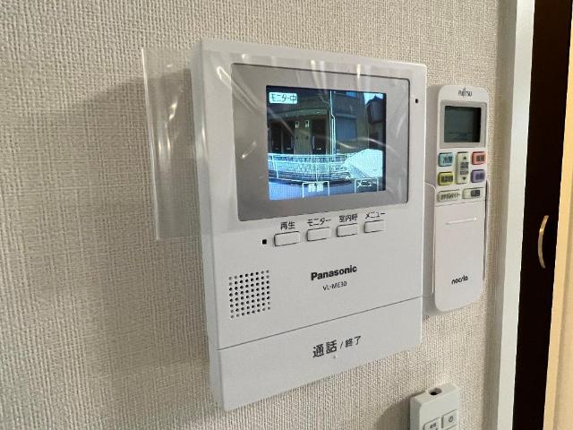 ラヴィグレイス203号室 カメラ付インターホン