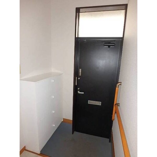 新葉ラピス南柏 玄関