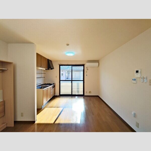 ストークハウス LDK12帖