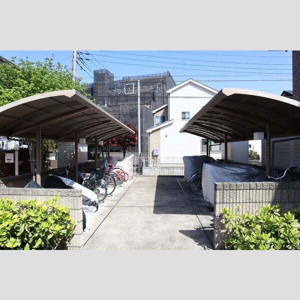 サンテラスガーデン　E 駐輪場