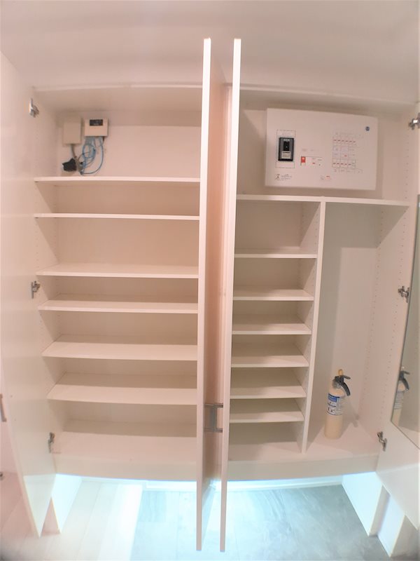 レジディア文京千石Ⅱ4階 収納