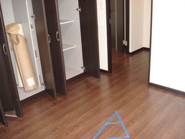 コンフォートレジデンス103号室 洋室