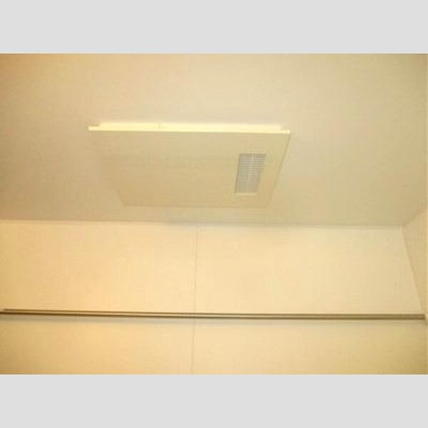 フォレストウッド　A棟106号室 浴室換気乾燥機