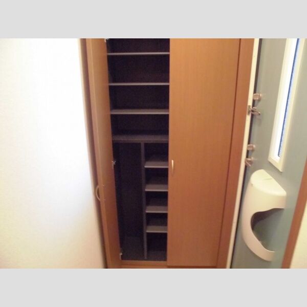 ヒルサイドコート　弐番館201号室 シューズBOX