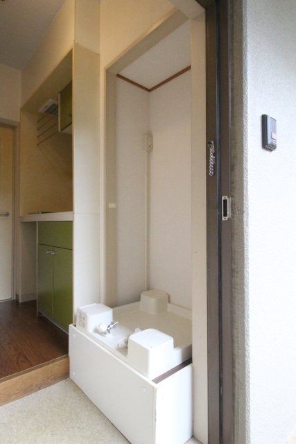 スターホームズ千歳烏山 室内洗濯機置場