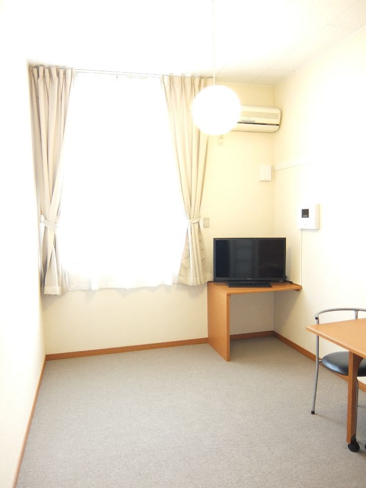 レオパレスコンフォートウッズⅡ 家具家電付きのお部屋