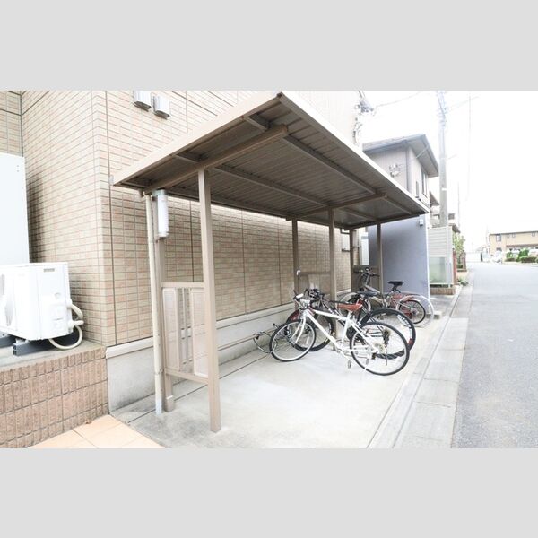 エルパラシオ鷺沼台 駐輪場