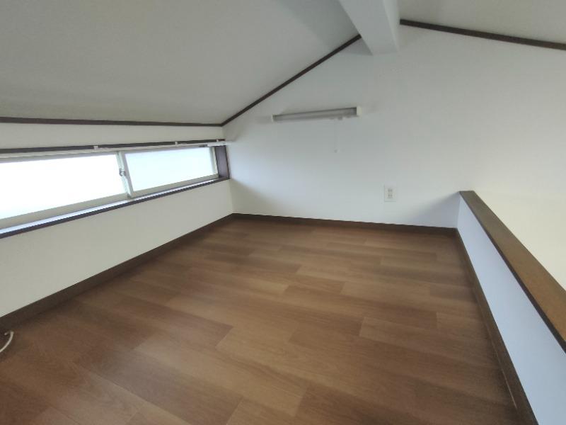 クロノス小平North2階 内観