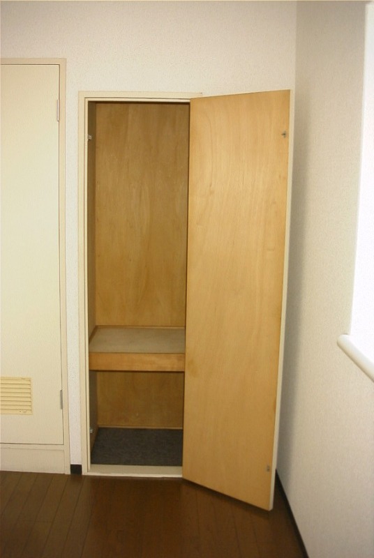 ライトヒルズ2階 クローゼット