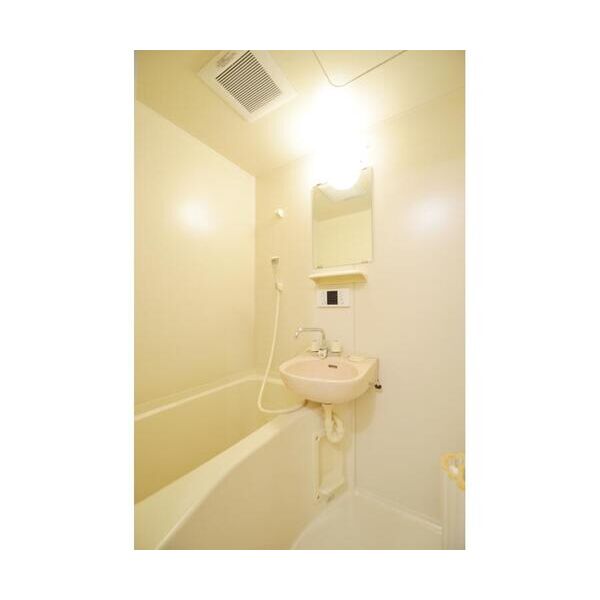 ケインズ・コート302号室 お風呂