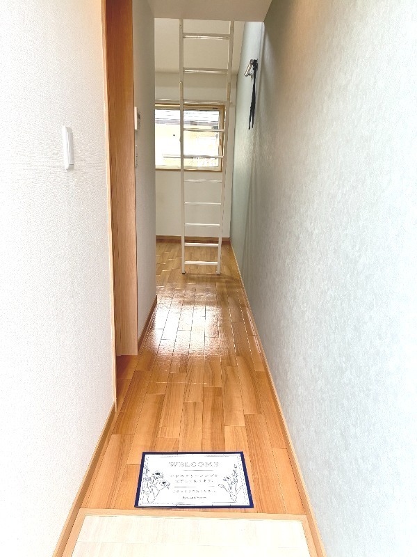 ＷＩＴＨＰＬＡＣＥ大岡2階 玄関